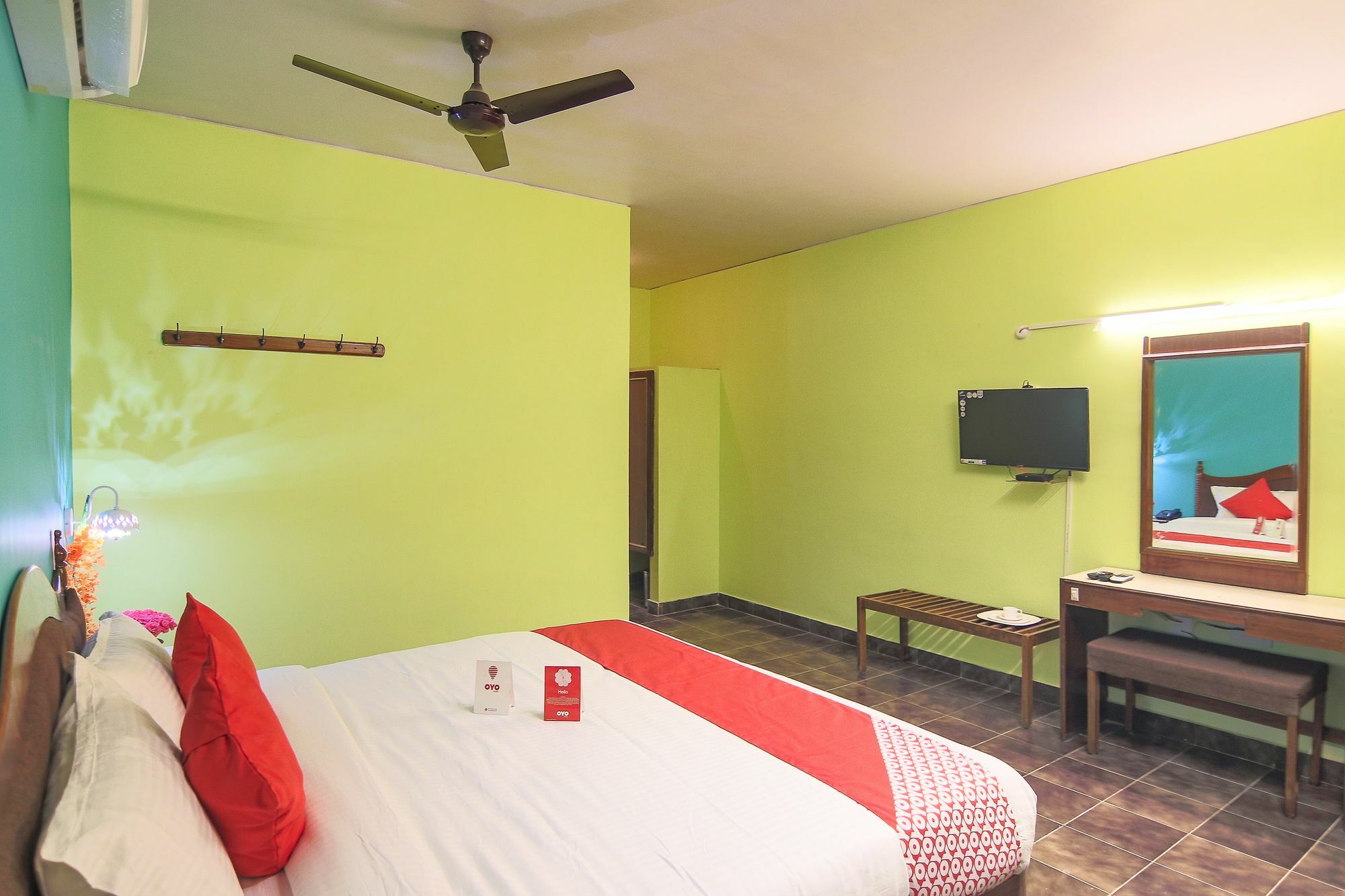 Oyo 10709 Hotel Sbt Višákhapatnam Exteriér fotografie